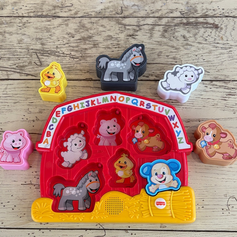 Fisher-Price Talking and Singing Alphabet Red Barn Animal Puzzle